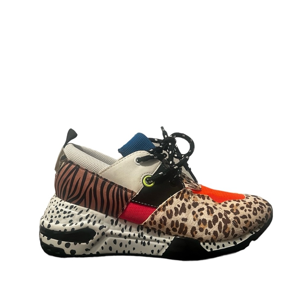 Women’s Steve Madden sneakers